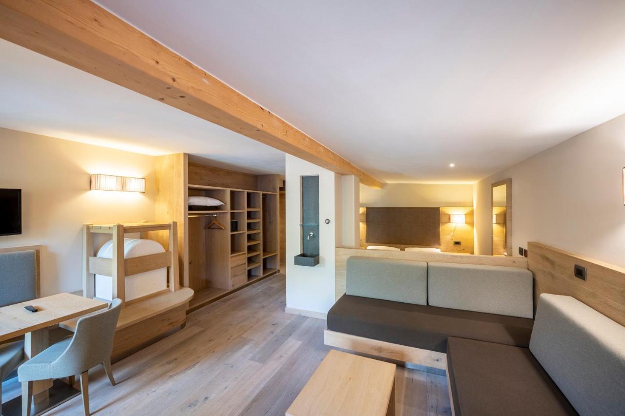 Design & Suite Hotel Ciarnadoi Виго-ди-Фасса Экстерьер фото