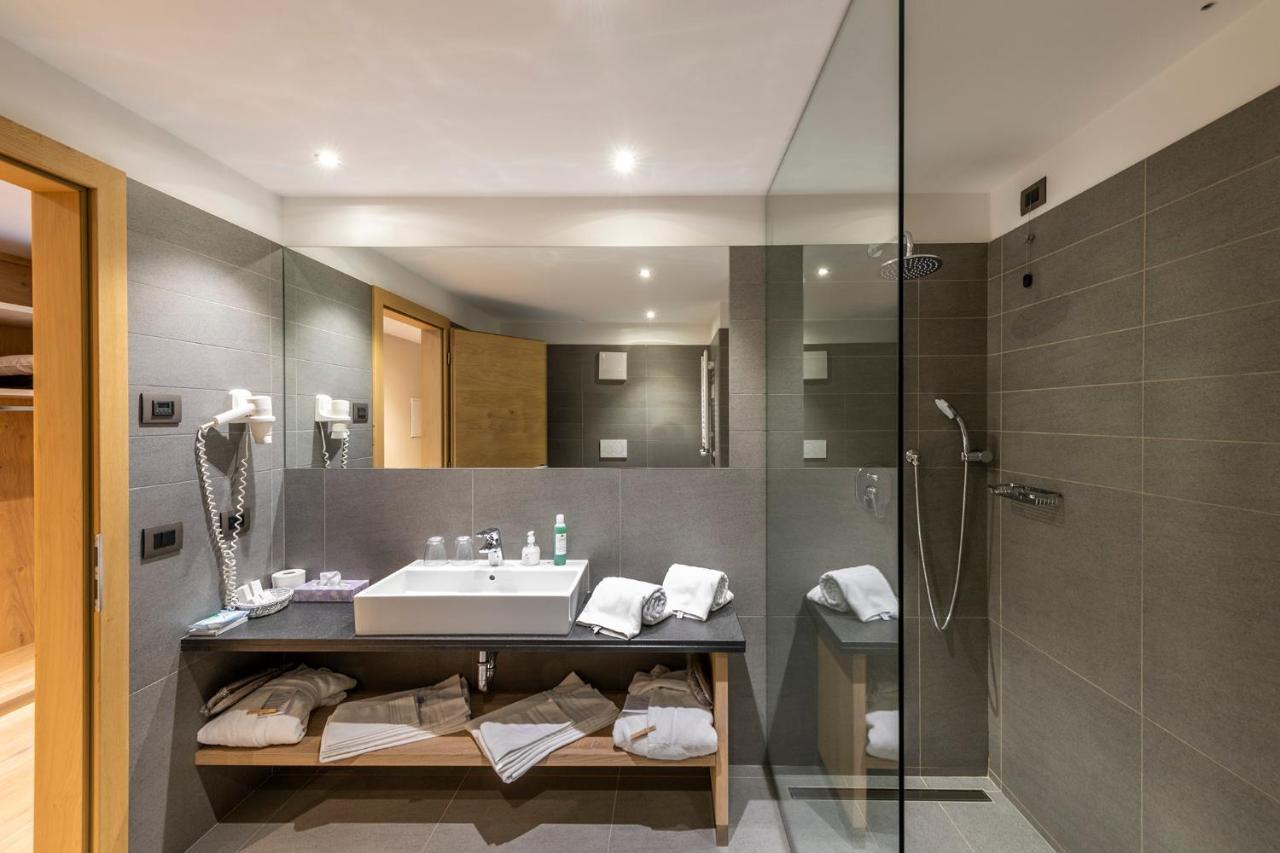 Design & Suite Hotel Ciarnadoi Виго-ди-Фасса Экстерьер фото