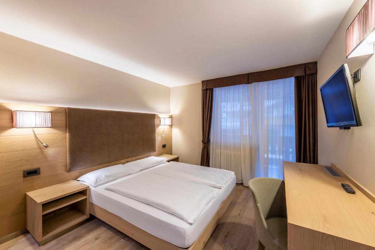 Design & Suite Hotel Ciarnadoi Виго-ди-Фасса Экстерьер фото