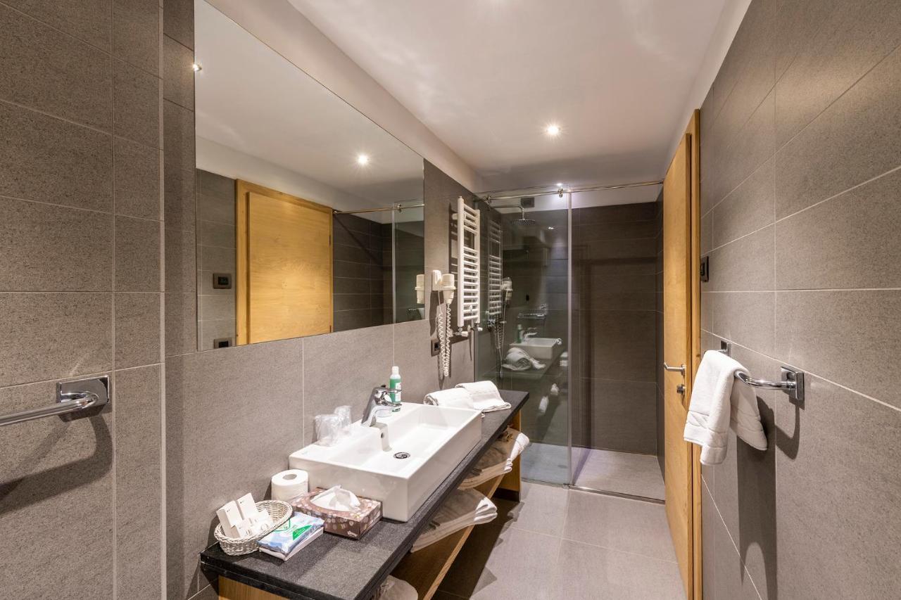Design & Suite Hotel Ciarnadoi Виго-ди-Фасса Экстерьер фото
