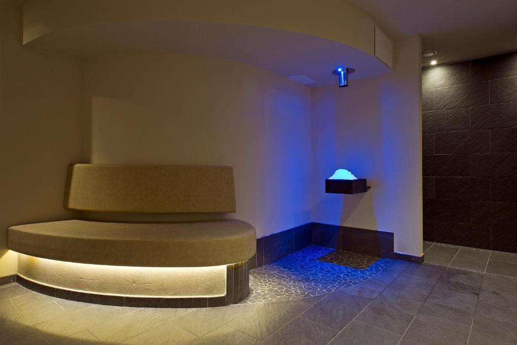 Design & Suite Hotel Ciarnadoi Виго-ди-Фасса Экстерьер фото